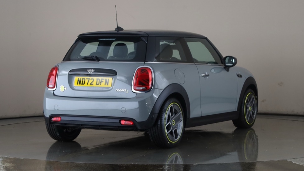 MINI HATCHBACK Image 5