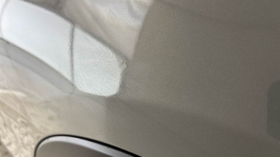 MINI HATCHBACK Chips and dent