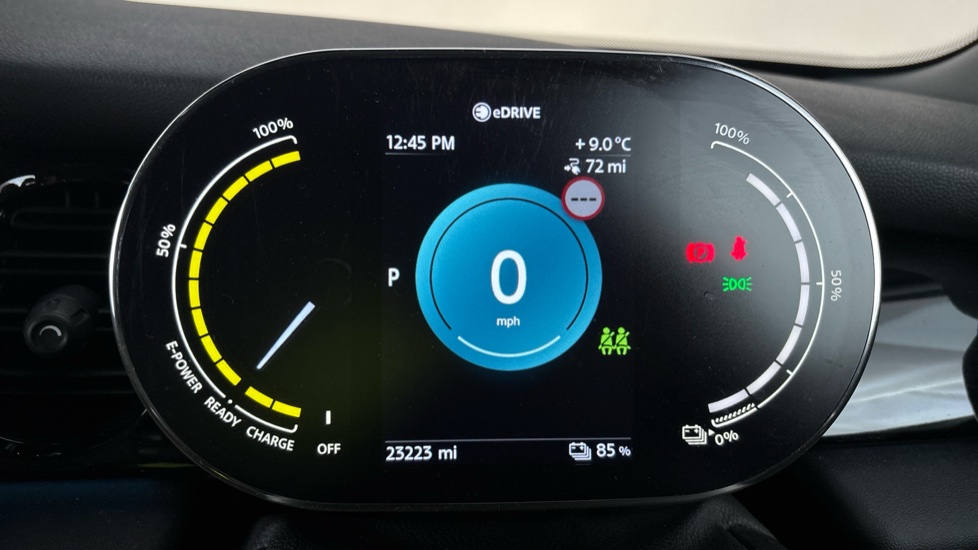 MINI HATCHBACK Image 13