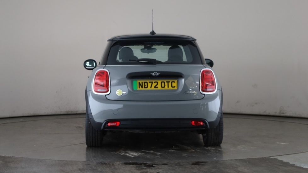 MINI HATCHBACK Image 4