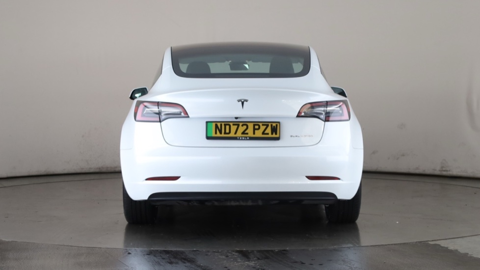 Tesla Model 3 Image 4