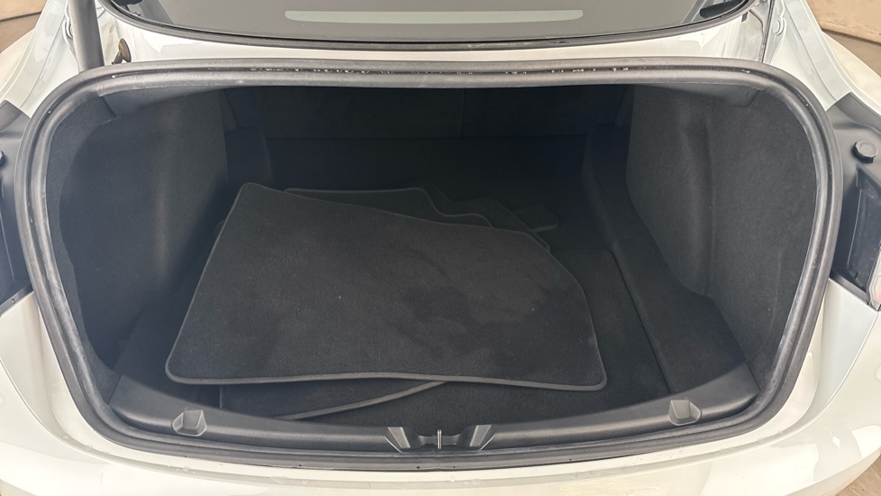 Tesla Model 3 Image 15