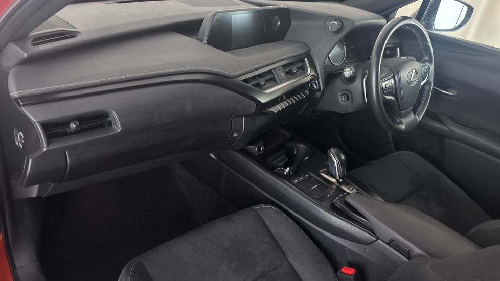 LEXUS UX Image 10