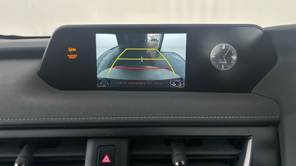 LEXUS UX reverse camera