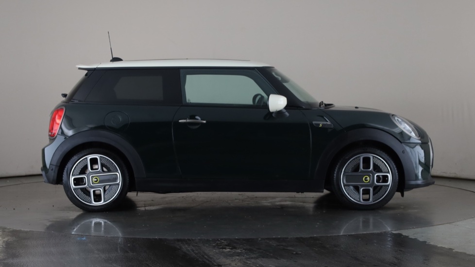 MINI HATCHBACK Image 6