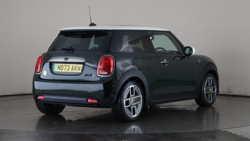 MINI HATCHBACK Image 5