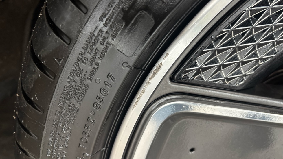MINI HATCHBACK Scuff
