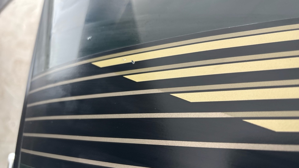 MINI HATCHBACK Chips and dents