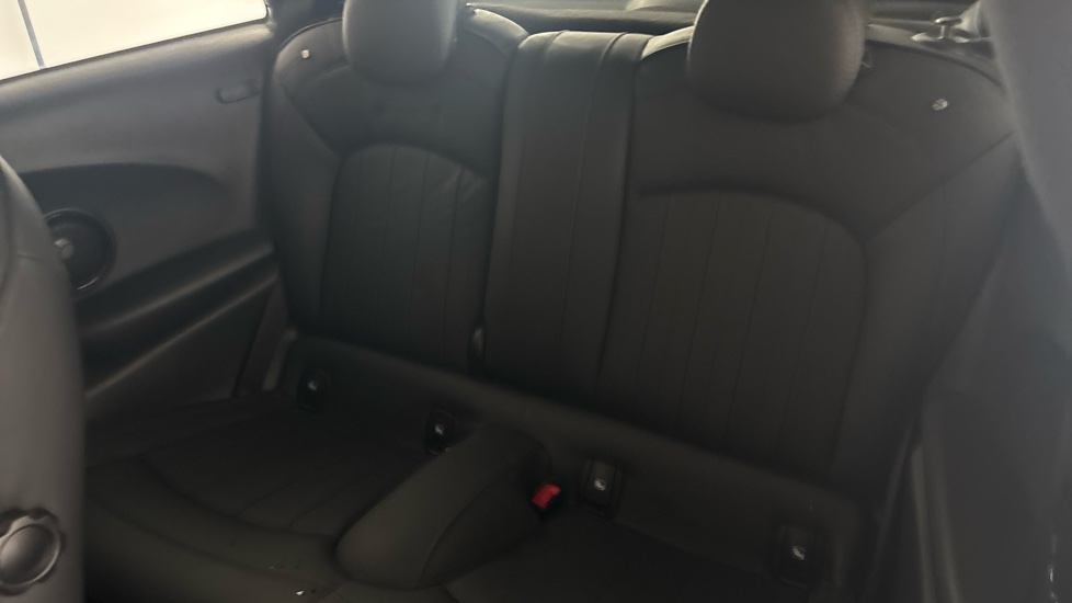 MINI HATCHBACK Image 14