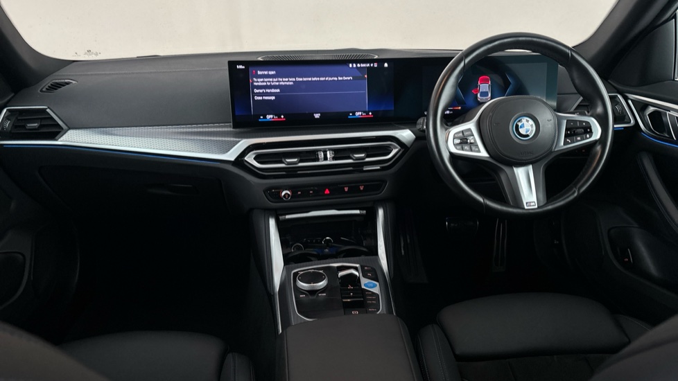 BMW I4 Image 11