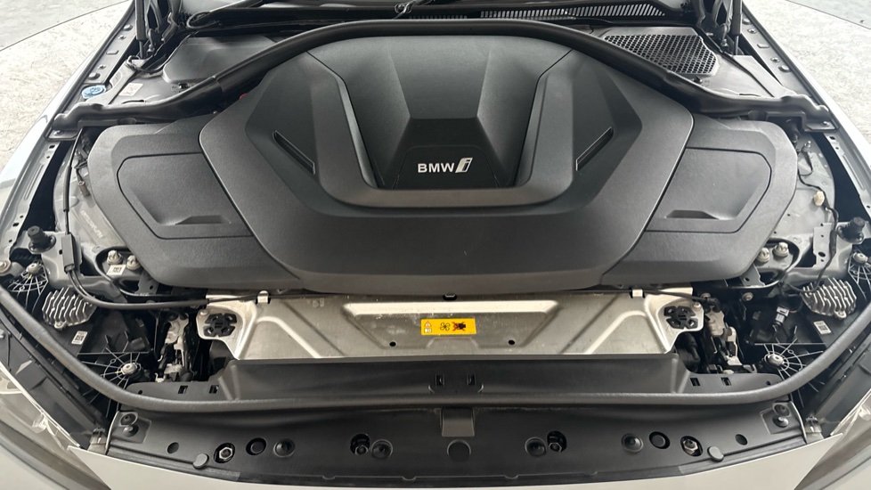 BMW I4 Image 16