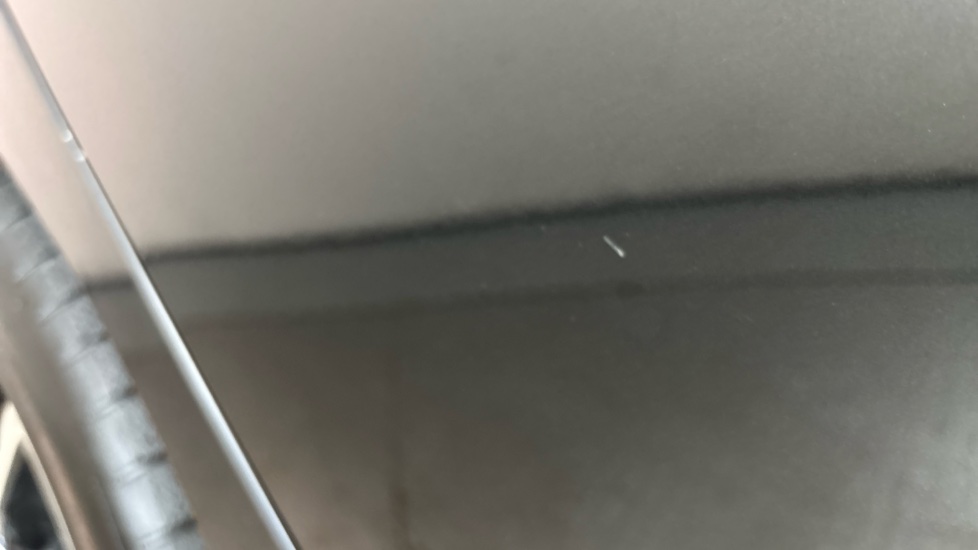 BMW 3 SERIES scratch