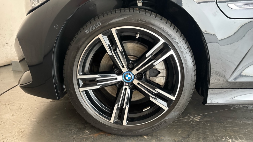 BMW 3 SERIES Image 17