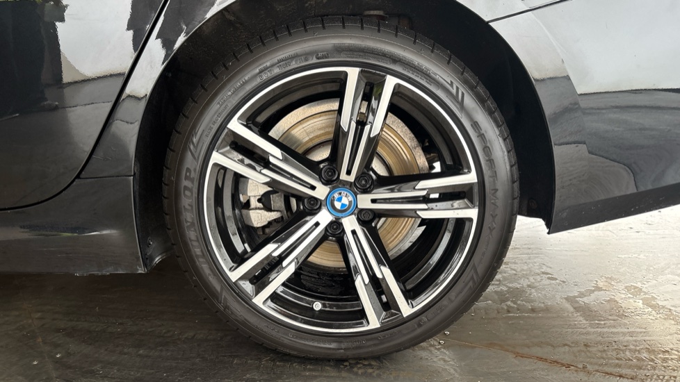 BMW 3 SERIES Image 18
