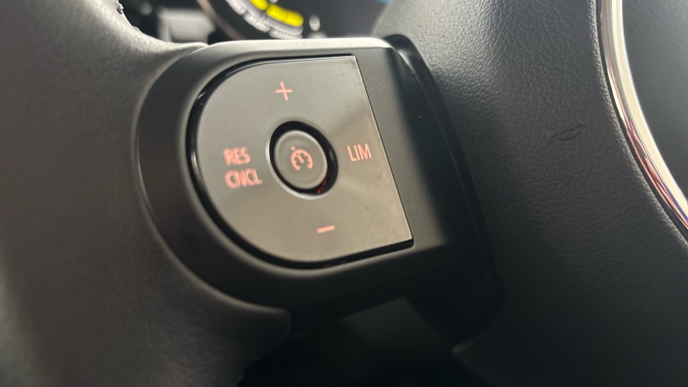 MINI HATCHBACK cruise control