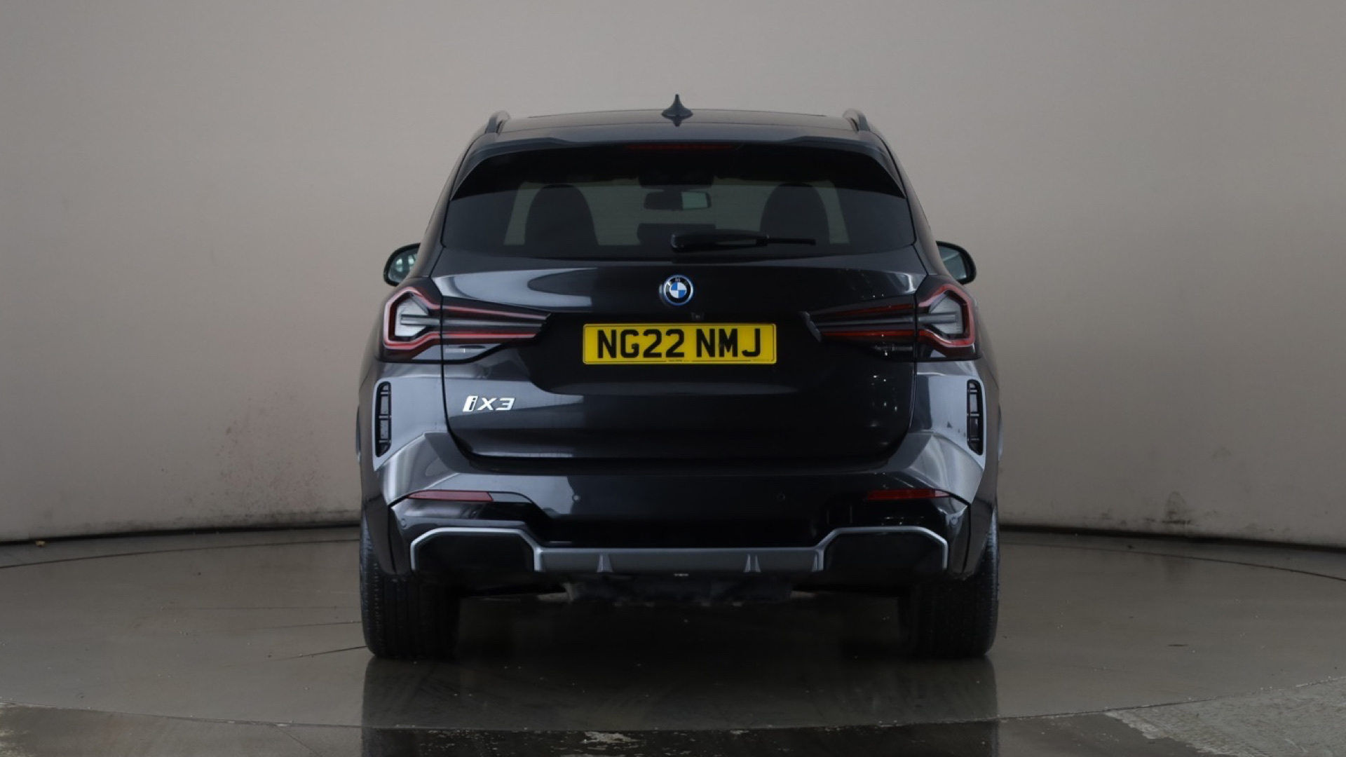 4020816 210kW M Sport 80kWh 5dr Auto