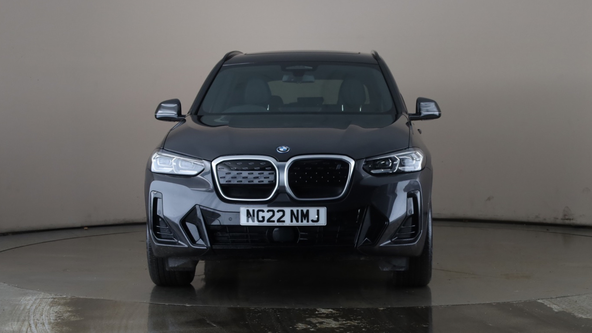 4020816 210kW M Sport 80kWh 5dr Auto