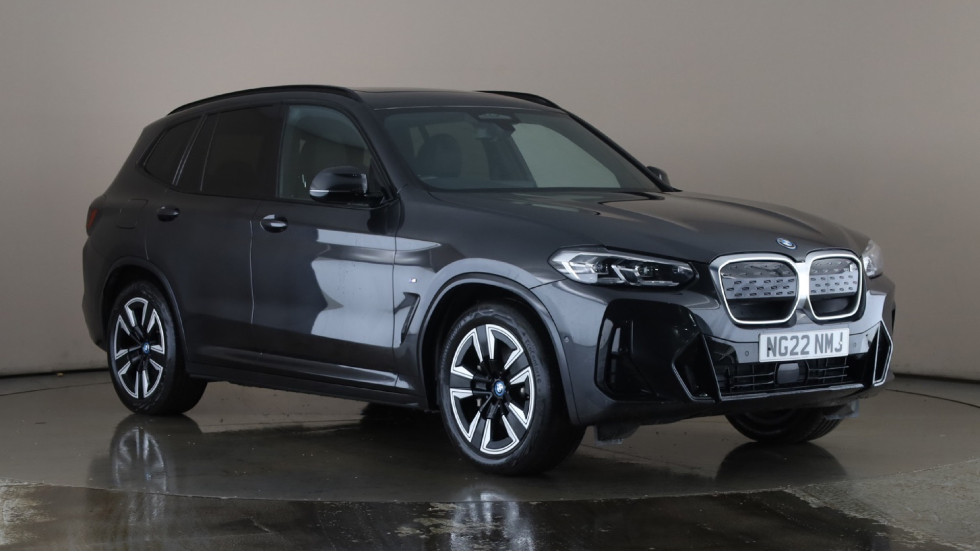 4020816 210kW M Sport 80kWh 5dr Auto