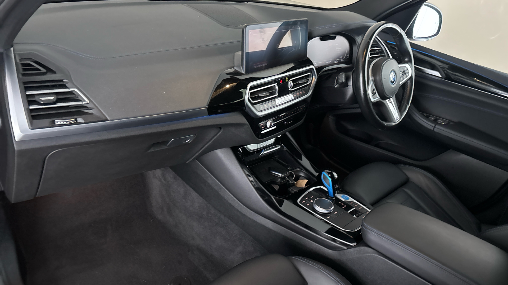 4020816 210kW M Sport 80kWh 5dr Auto