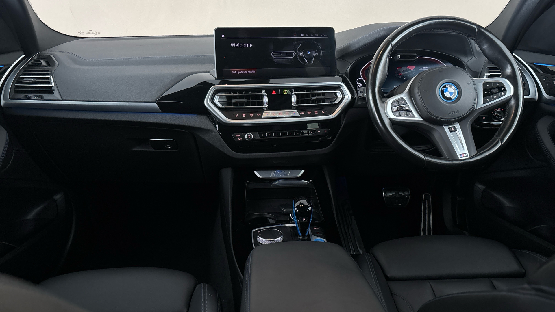 4020816 210kW M Sport 80kWh 5dr Auto