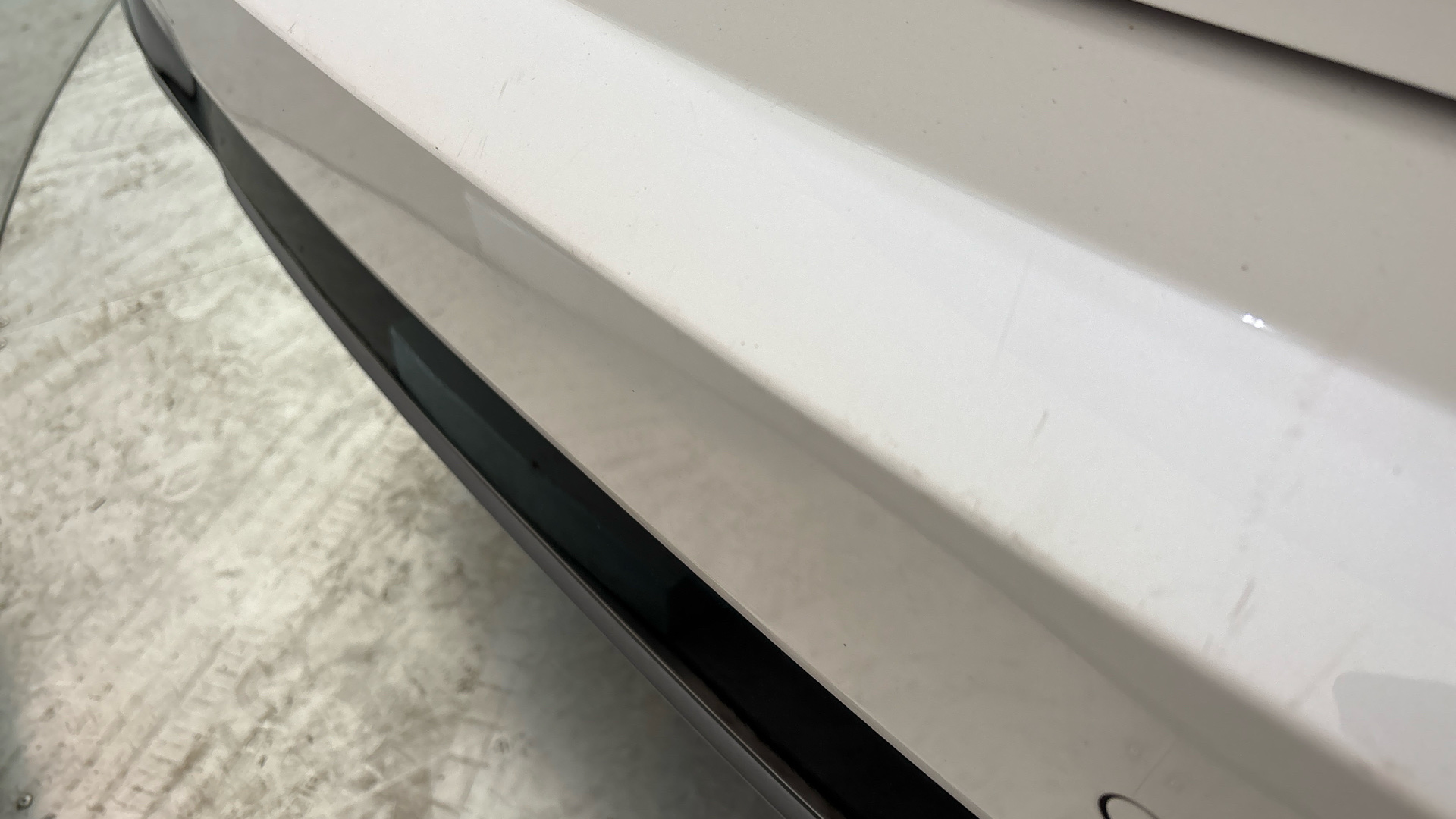 4020613 210kW M Sport 80kWh 5dr Auto