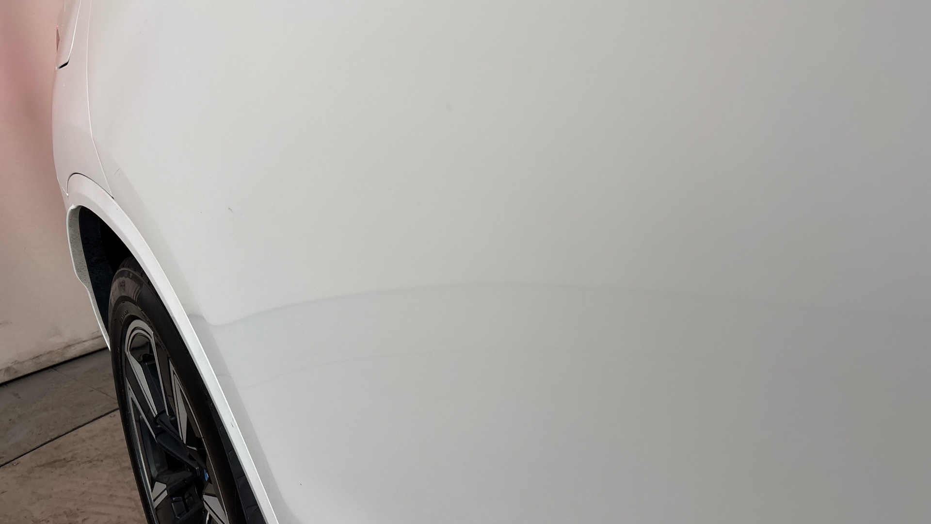 4020613 210kW M Sport 80kWh 5dr Auto