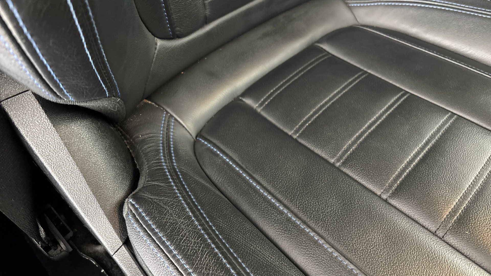 4020613 210kW M Sport 80kWh 5dr Auto