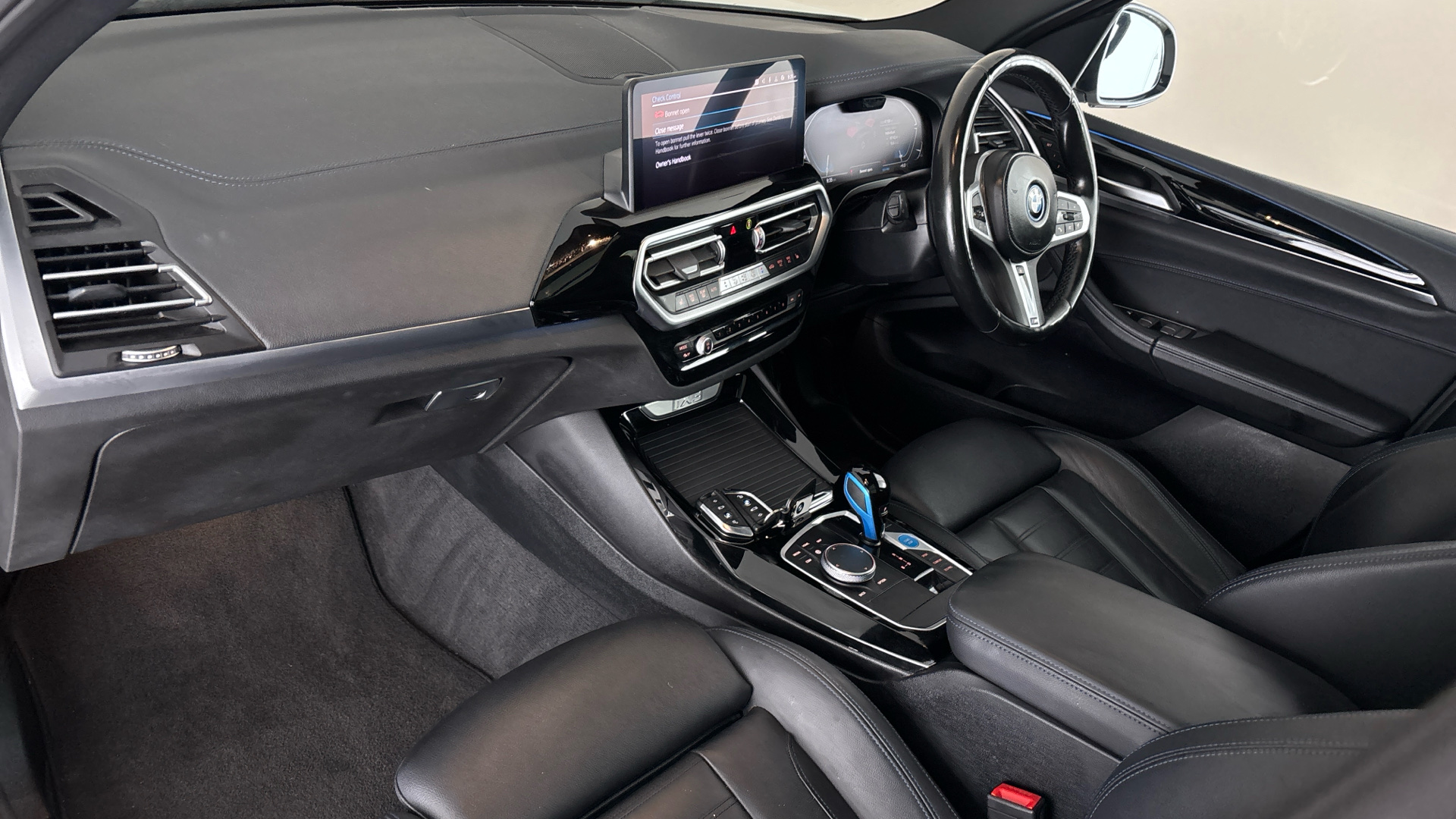 4020613 210kW M Sport 80kWh 5dr Auto