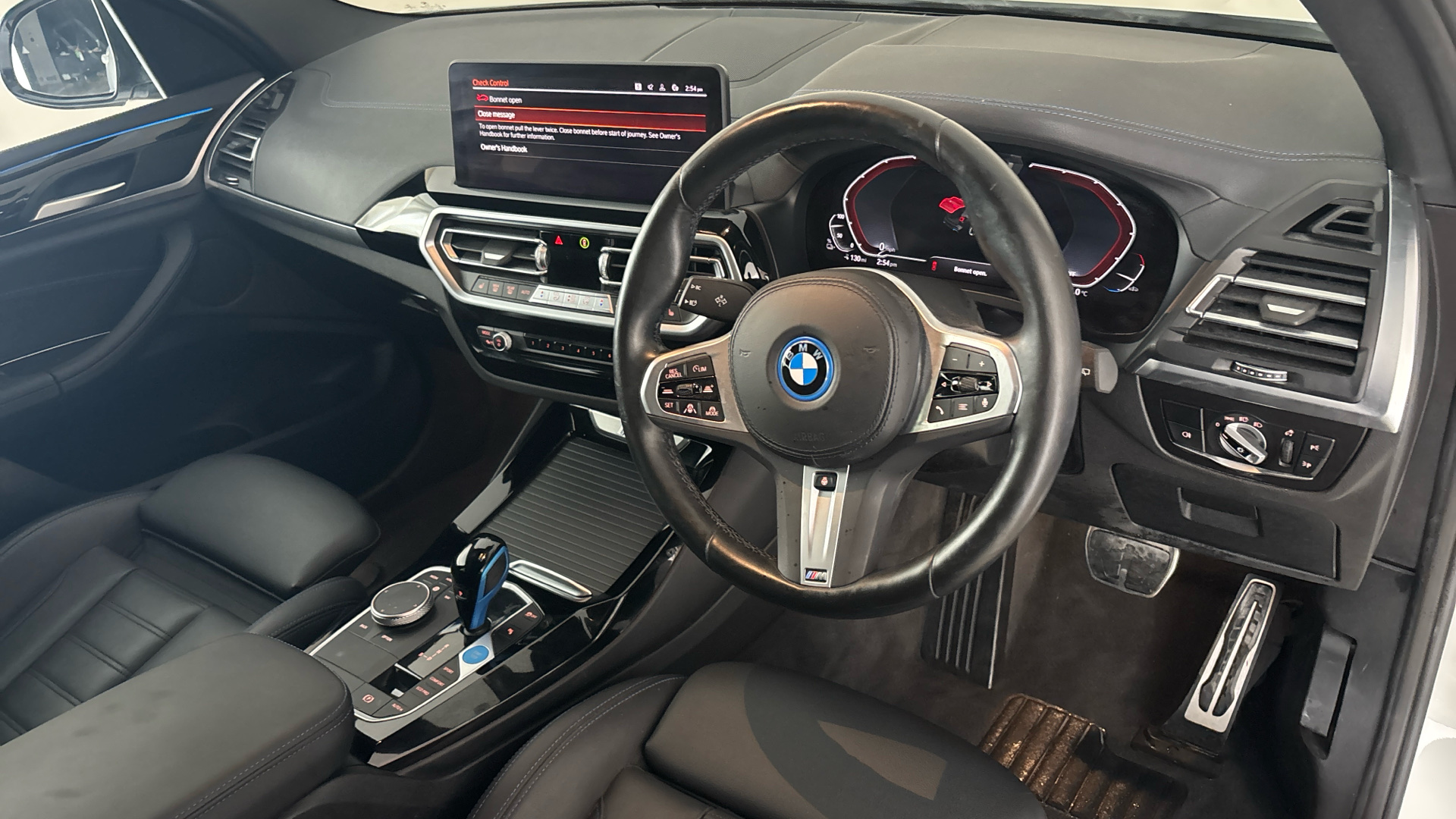 4020620 210kW M Sport 80kWh 5dr Auto