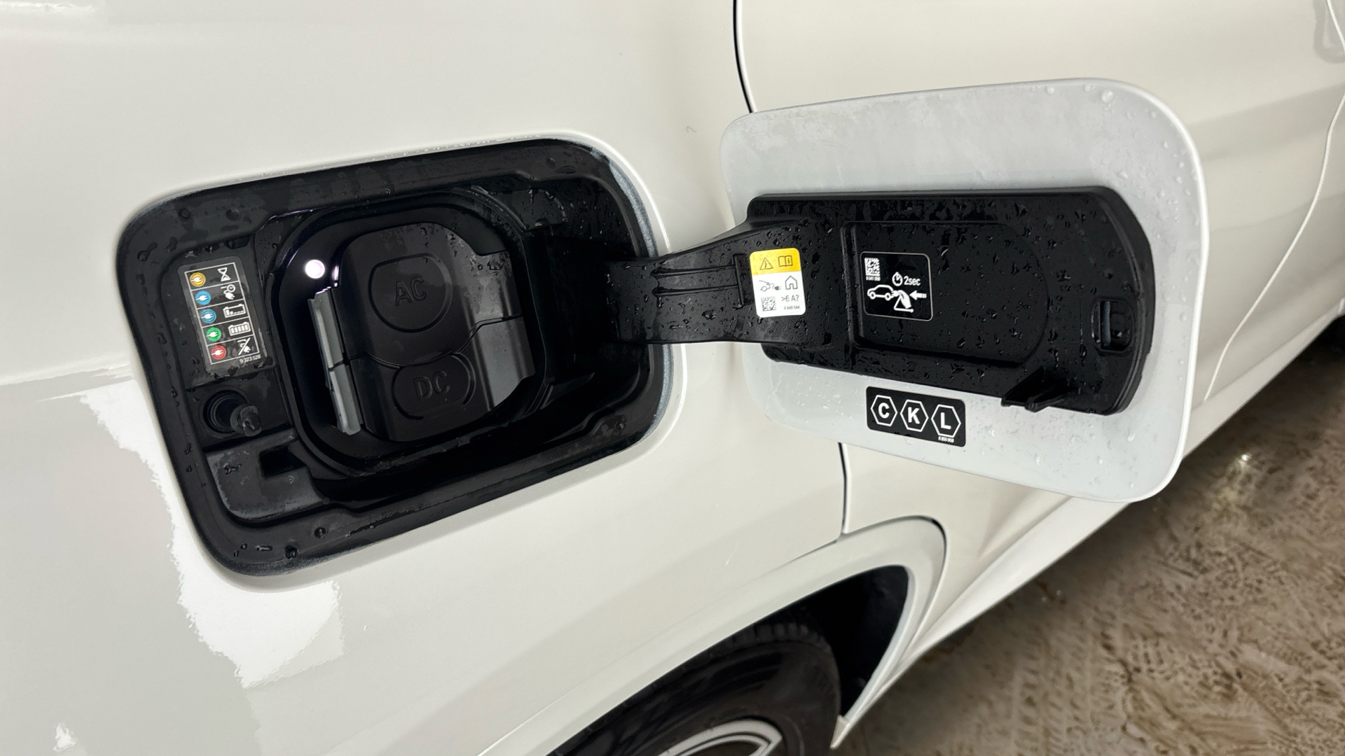 4020620 210kW M Sport 80kWh 5dr Auto