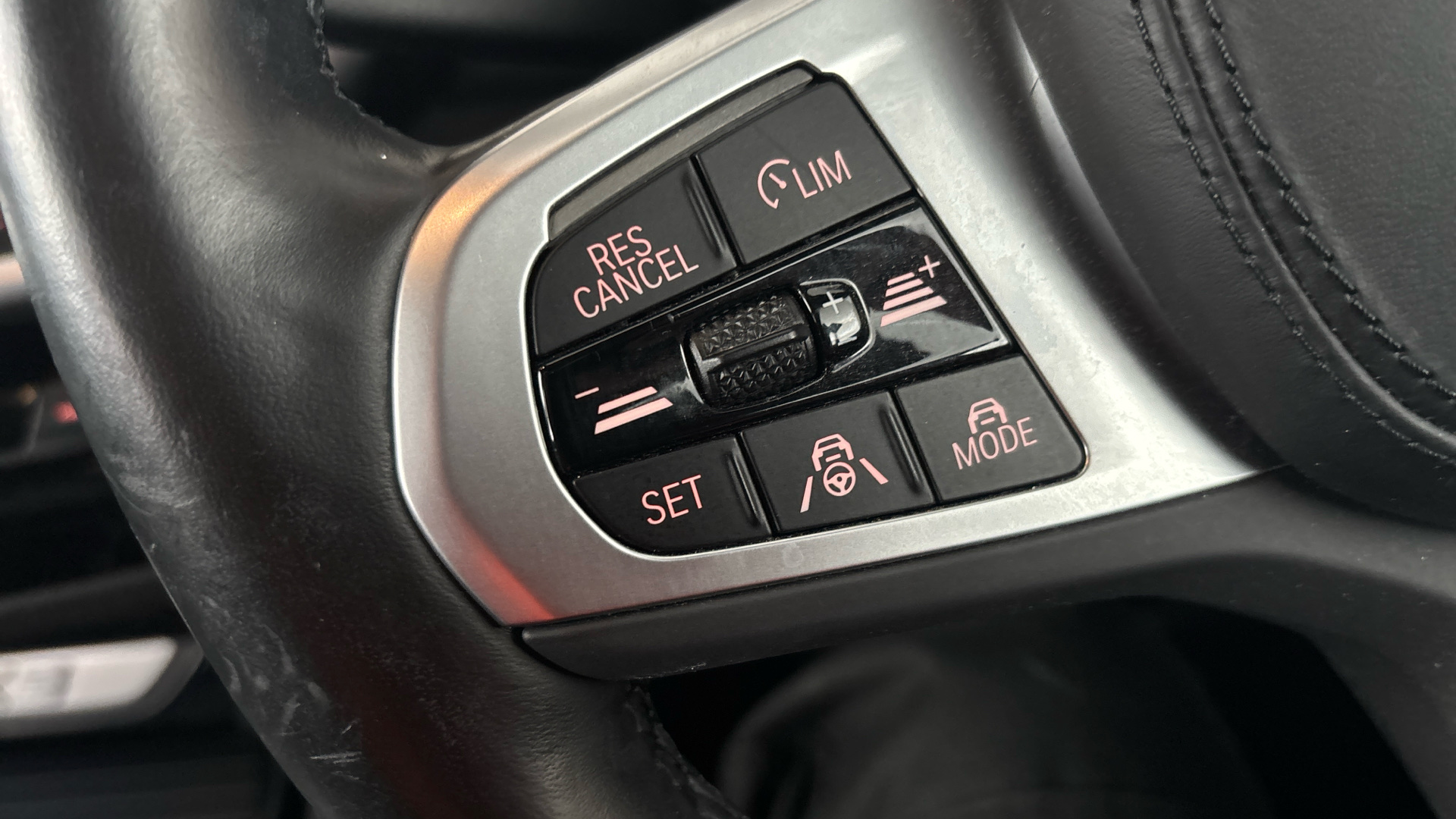 4020620 210kW M Sport 80kWh 5dr Auto