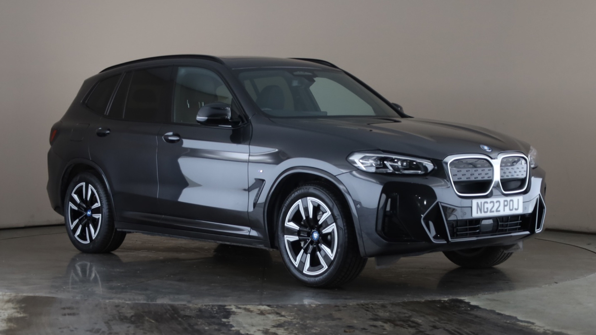 4028224 210kW M Sport 80kWh 5dr Auto