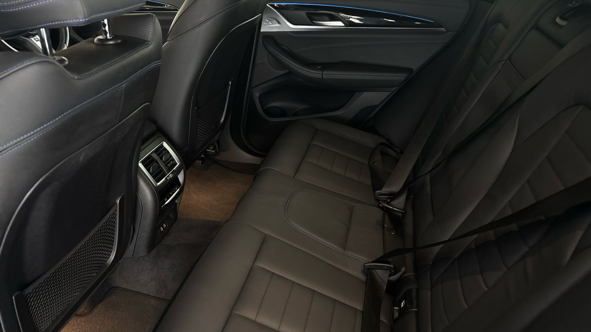 4028224 210kW M Sport 80kWh 5dr Auto