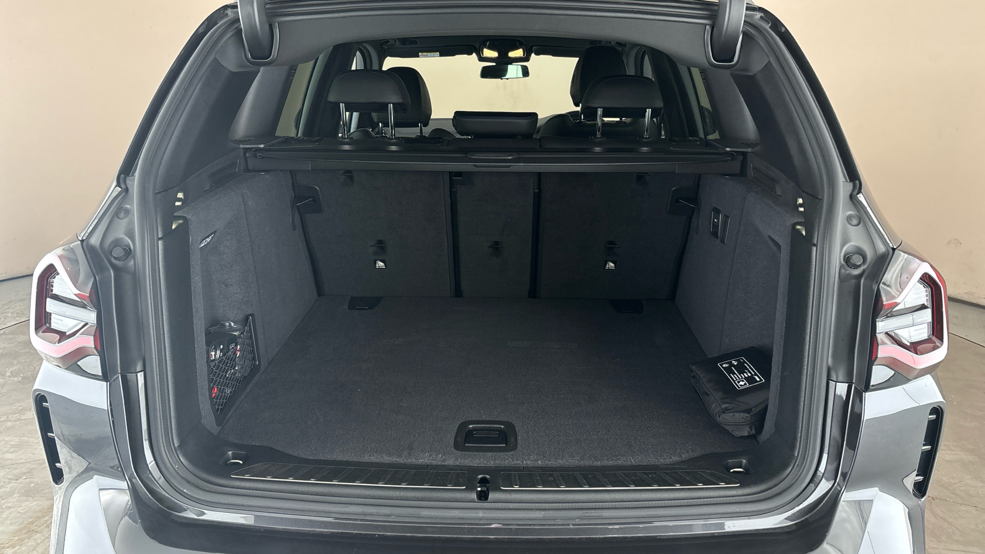 4028224 210kW M Sport 80kWh 5dr Auto