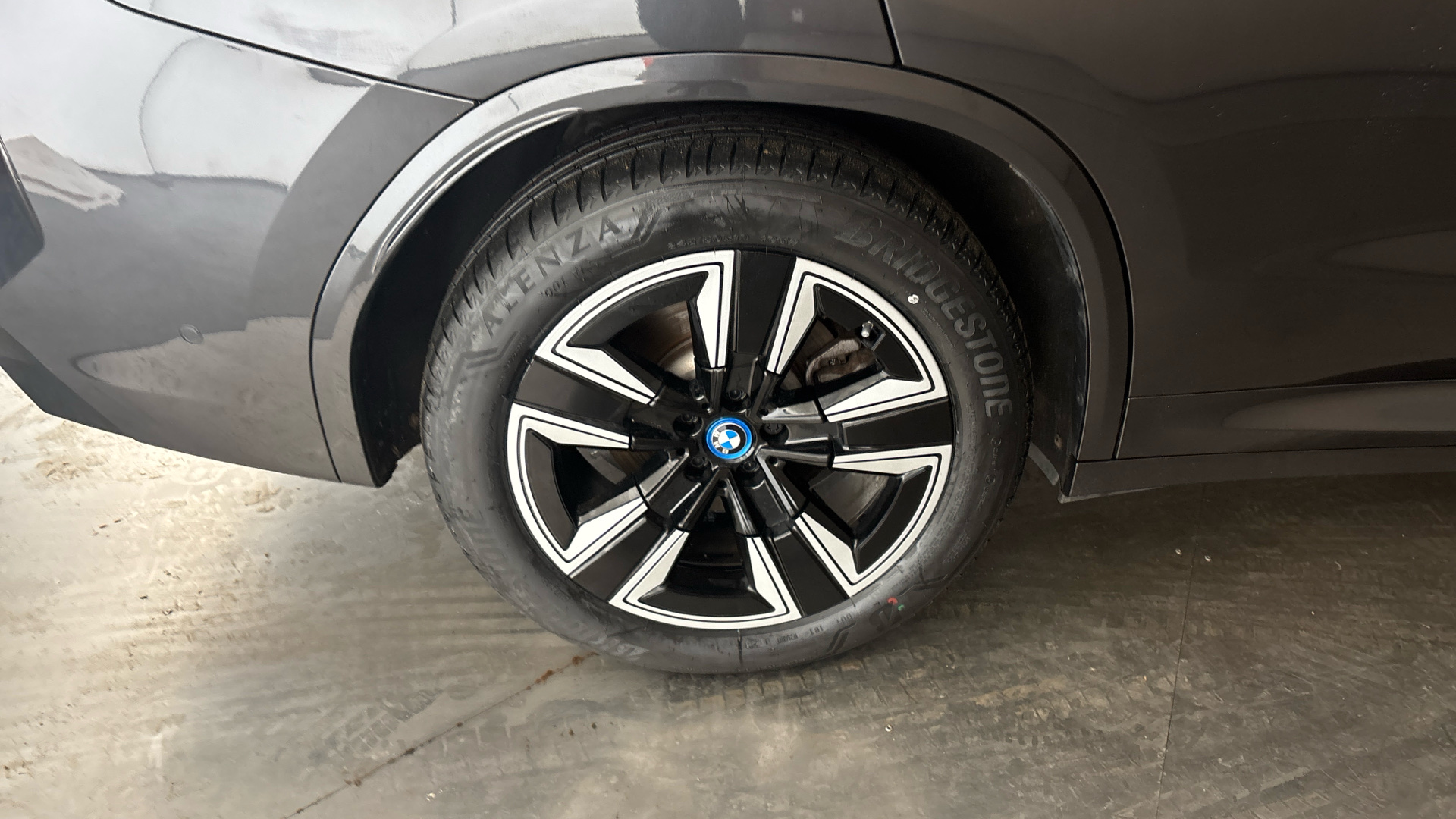 4028224 210kW M Sport 80kWh 5dr Auto