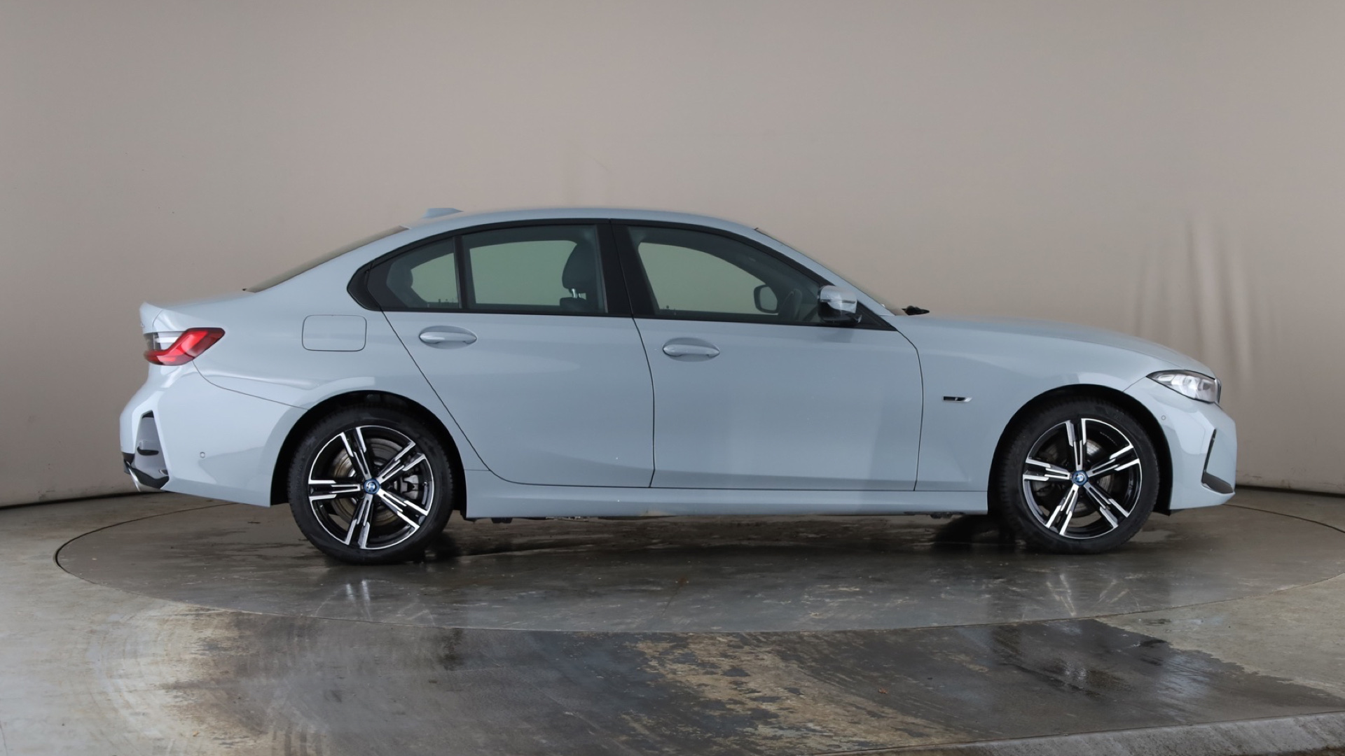 4047611 330e M Sport 4dr Step Auto