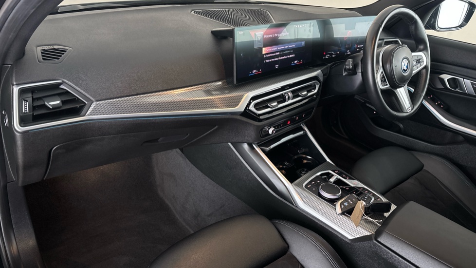 BMW 3 SERIES Image 10