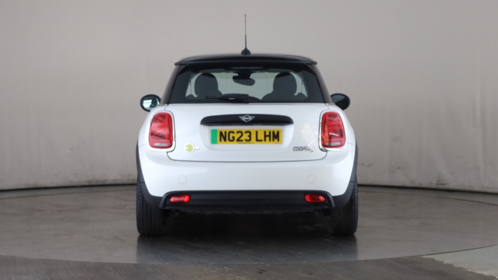 MINI HATCHBACK Image 4