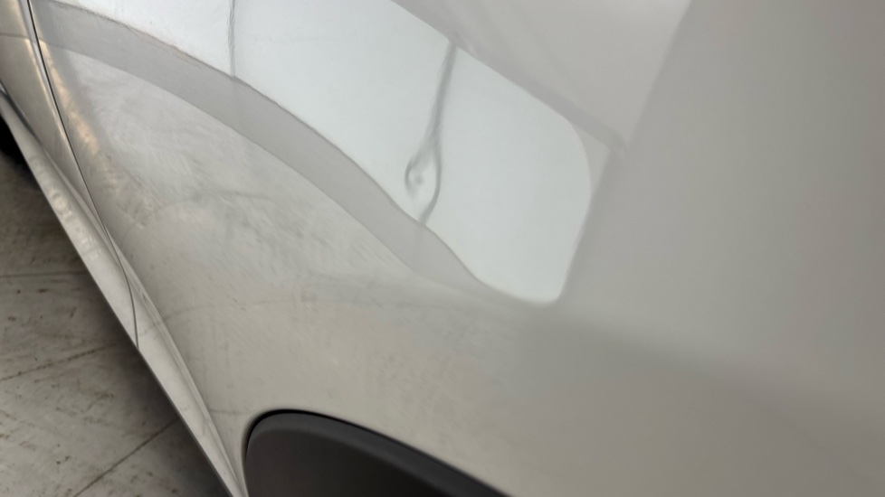MINI HATCHBACK Dent and chip