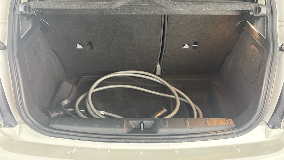MINI HATCHBACK Image 15