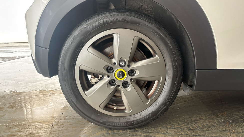 MINI HATCHBACK Image 19