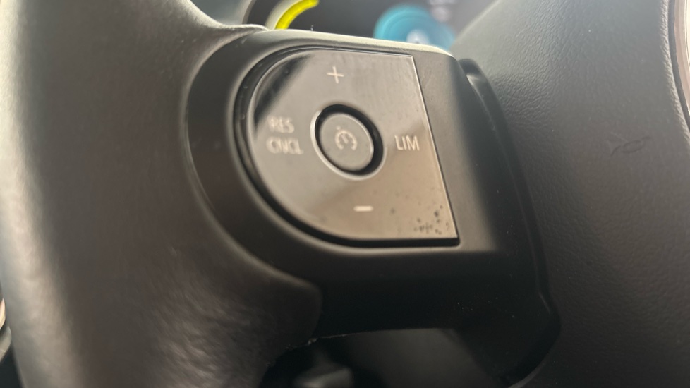 MINI HATCHBACK cruise control