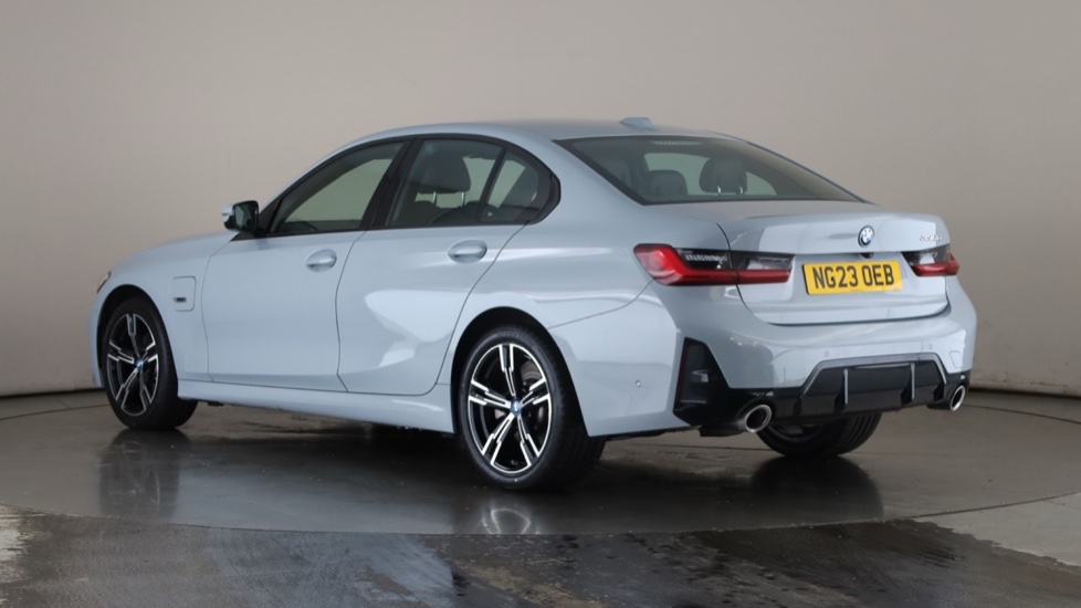BMW 3 SERIES Image 3