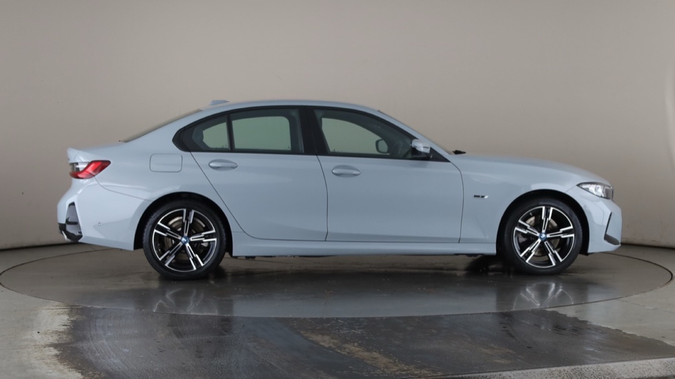 BMW 3 SERIES Image 6