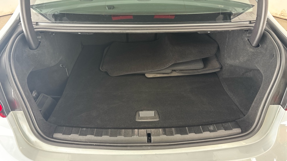 BMW 3 SERIES Image 15