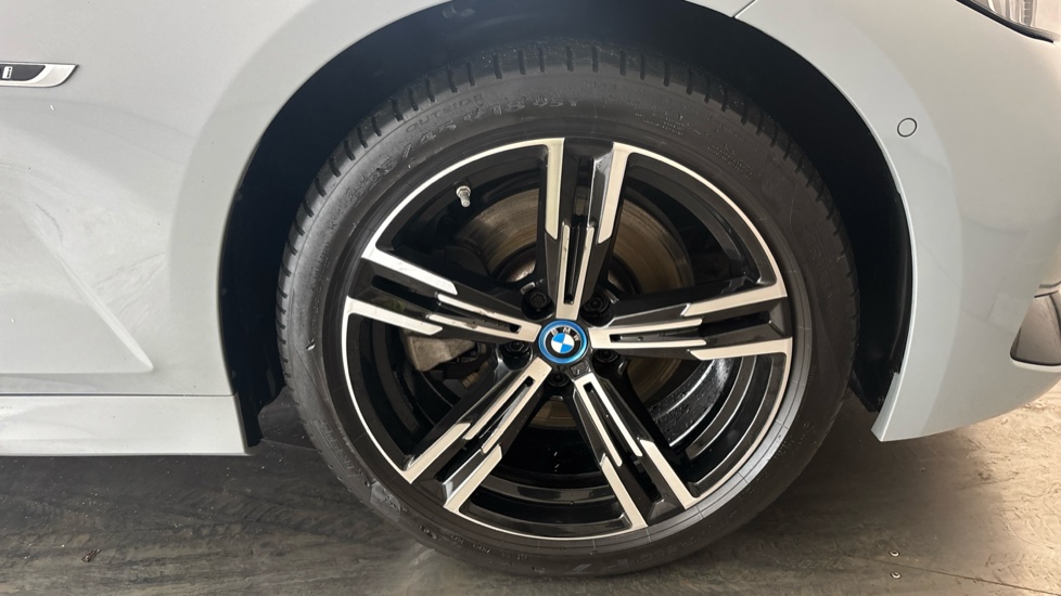 BMW 3 SERIES Image 20