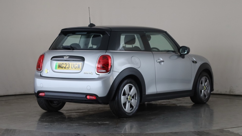 MINI HATCHBACK Image 5