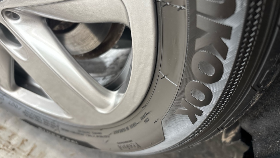 MINI HATCHBACK Imperfection