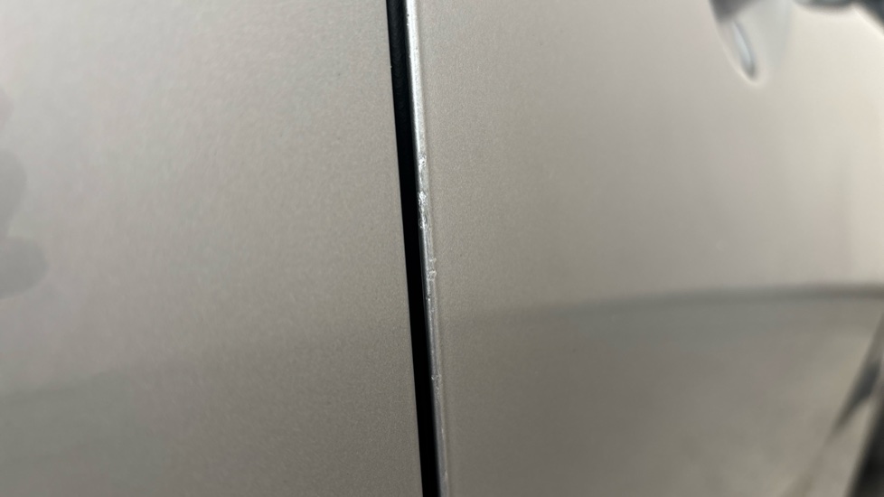 MINI HATCHBACK Chips