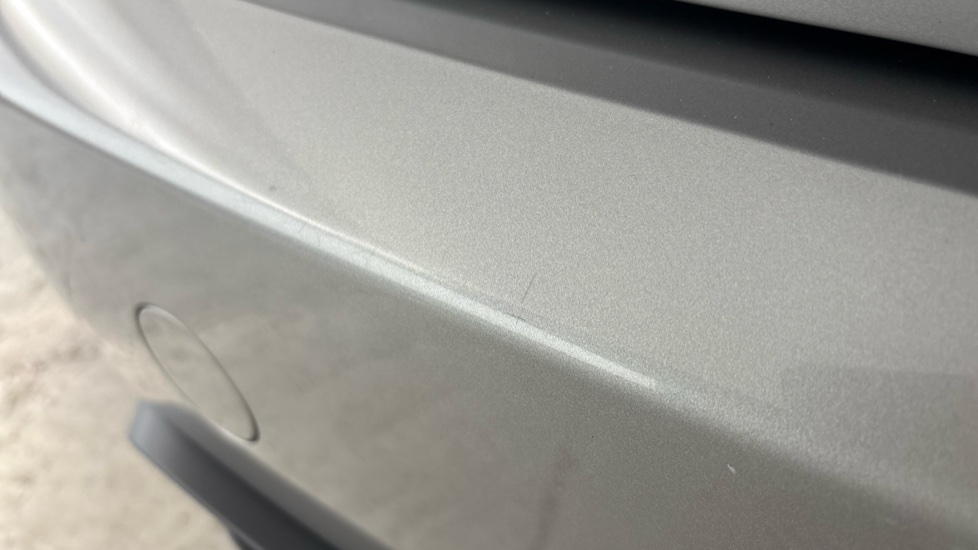 MINI HATCHBACK Scratches and chips